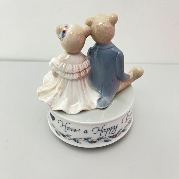 Otagiri Music Box Bride Groom Wedding Bears, Plays Love Makes The World Go Round - Picture 2 of 5
